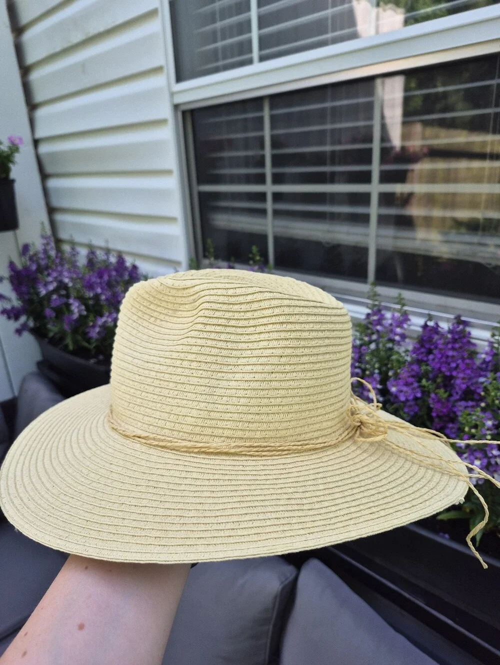 Wide Brim Women's Summer Hat - Picture 2 of 10